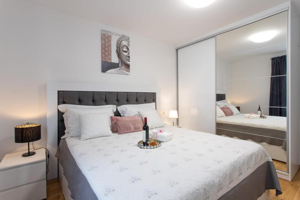 Lux Apartment Ema Kaštela エクステリア 写真