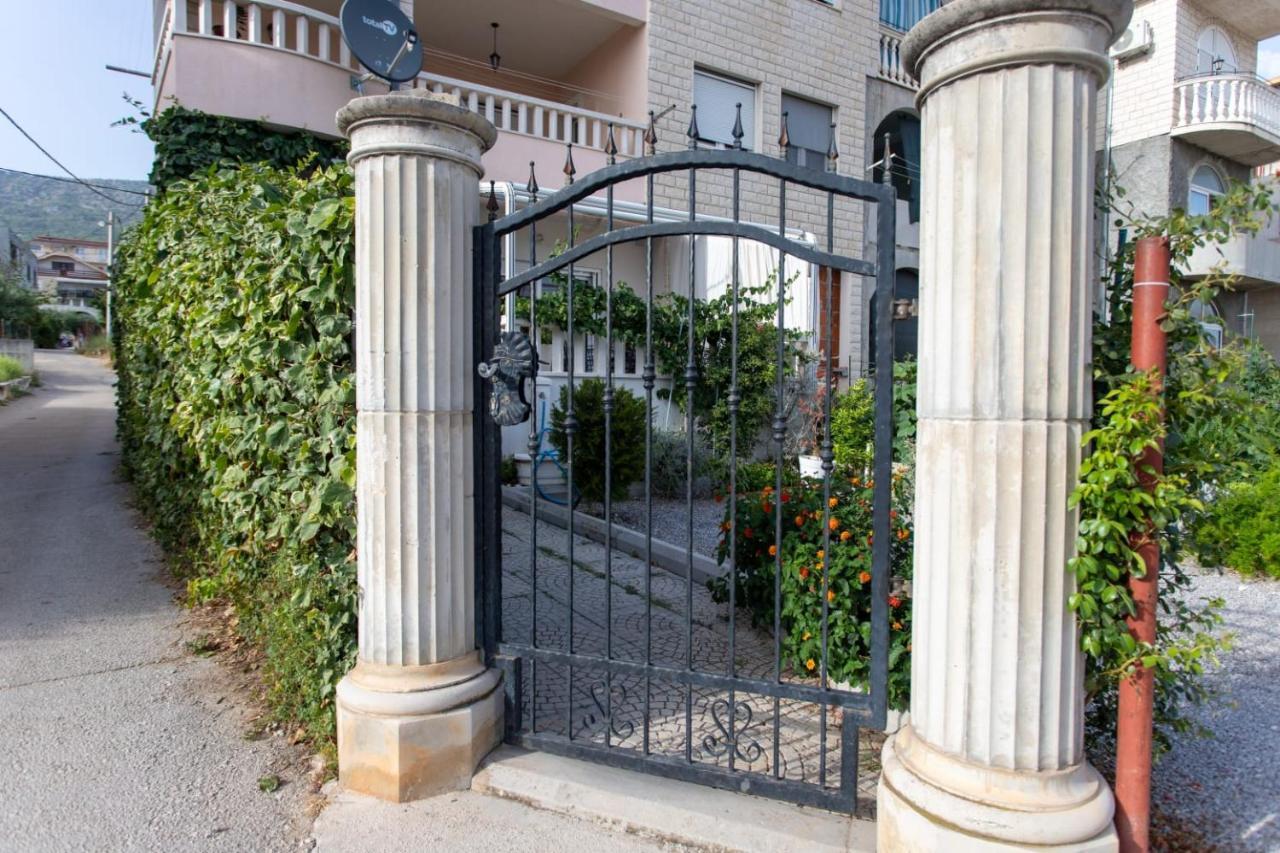 Lux Apartment Ema Kaštela エクステリア 写真