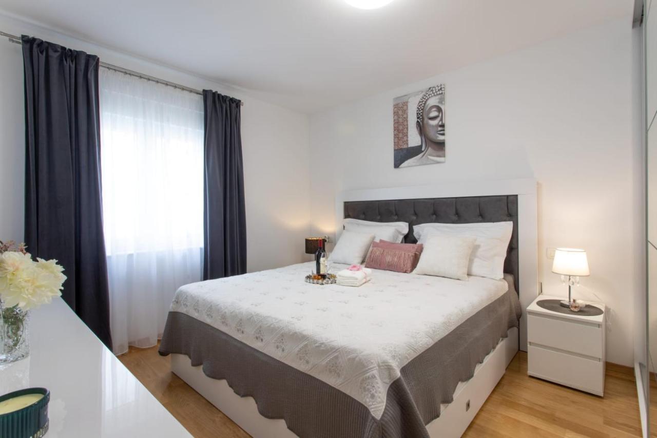 Lux Apartment Ema Kaštela エクステリア 写真
