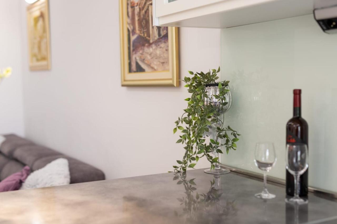Lux Apartment Ema Kaštela エクステリア 写真